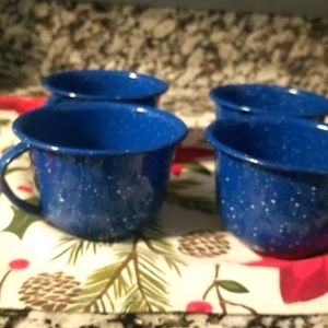 4 Metal cups farmhouse stile